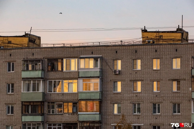 В Рыбинске из окна выпал ребенок | Источник: Кирилл Поверинов / 76.RU