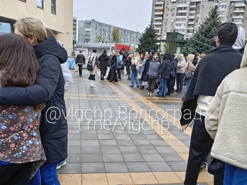 На юге Волгограда эвакуировали здание Сбербанка