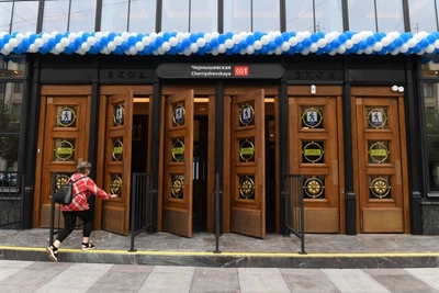 Пальцы зажало эскалатором: что делать и как избежать