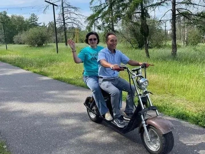 Депутат Сардана Авксентьева и Александр Иванов прежде хорошо общались | Источник: САРДАНА / T.me