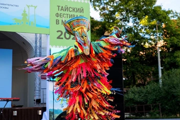 Поиграть в падел, послушать «Красную Москву» и сходить на тайский массаж: 5 идей, чтобы ярко начать последний месяц лета