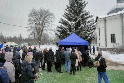 Прощание с 9-летним Пашей началось на Южном кладбище