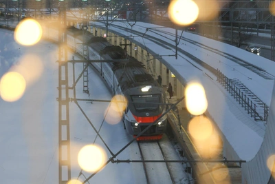 Woman killed by electric train in St. Petersburg
