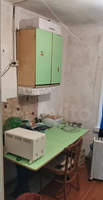 В этом доме есть техника и мебель, необходимые для проживания | Источник: сайт объявлений