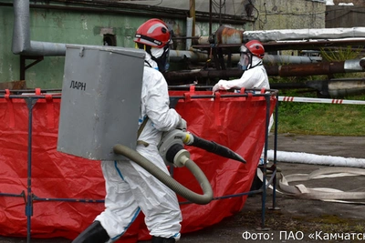 Энергетики Камчатки провели учения по разливу нефтепродуктов