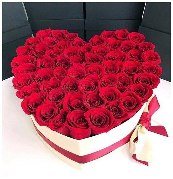 Сердце из 25 красных роз, «Радуга Букет»