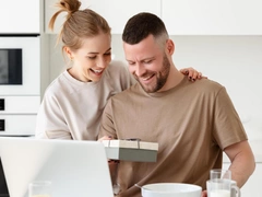 Идеи подарков на 23 февраля мужу, отцу, брату и коллегам