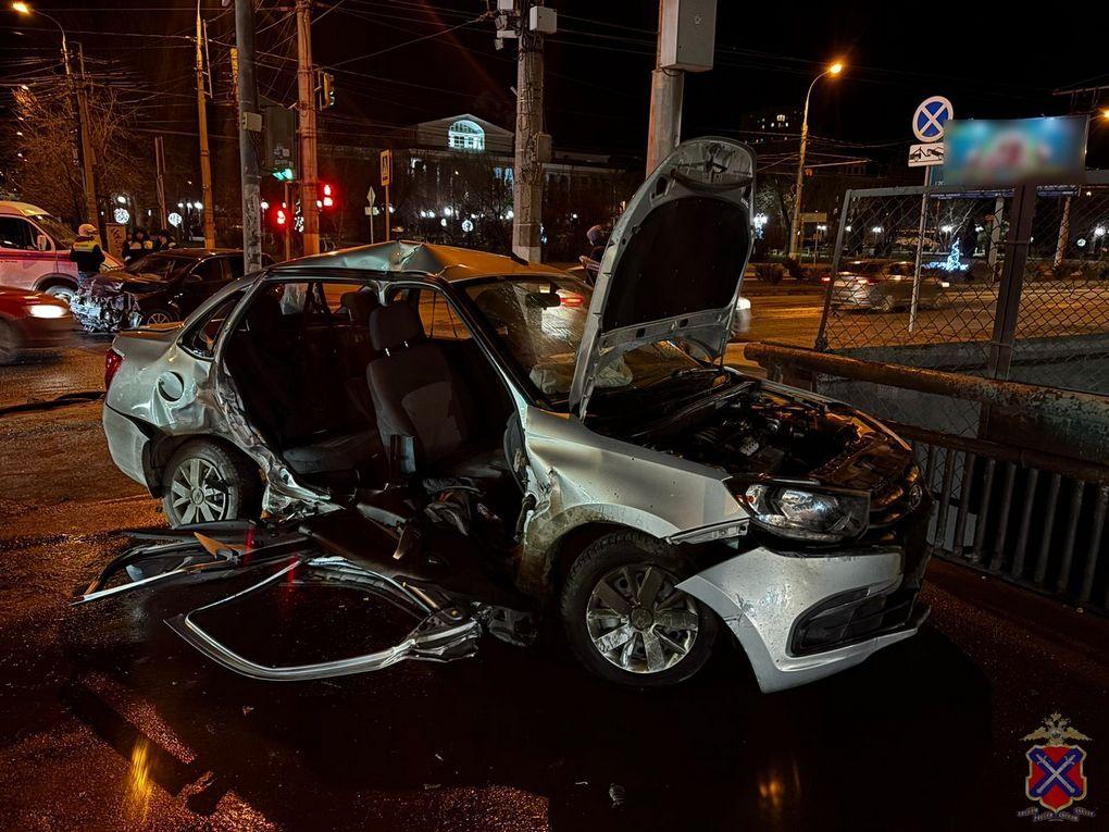 Стало известно состояние пострадавших в страшной аварии на севере Волгограда