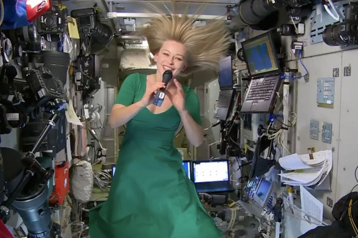 Юлия Пересильд сняла видеоролик из космоса для всех россиян — его покажут в Новый год