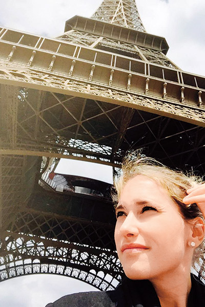Марика слетала  с мужем в  Париж на два  дня