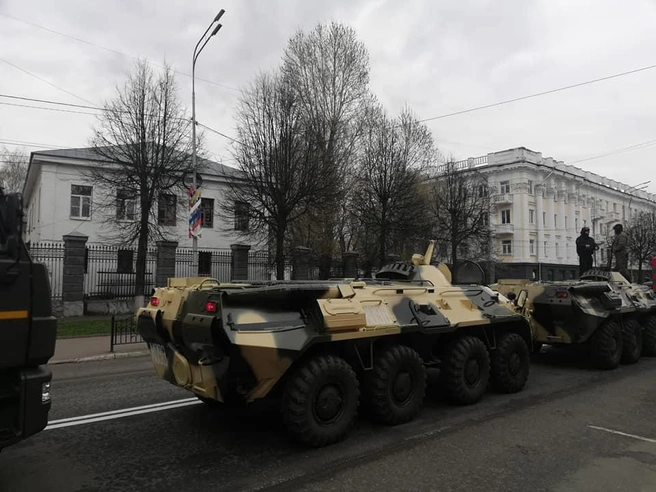 Будет и современная военная техника | Источник: Дмитрий Цапук / Facebook.com