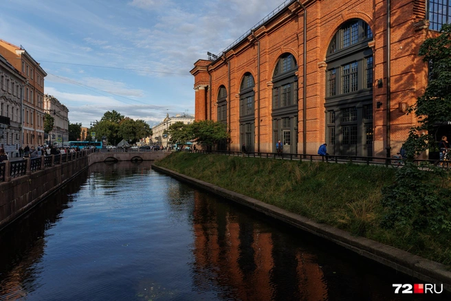 Каналы, окружающие Новую Голландию, искусственные | Источник: Ирина Шарова / 72.RU