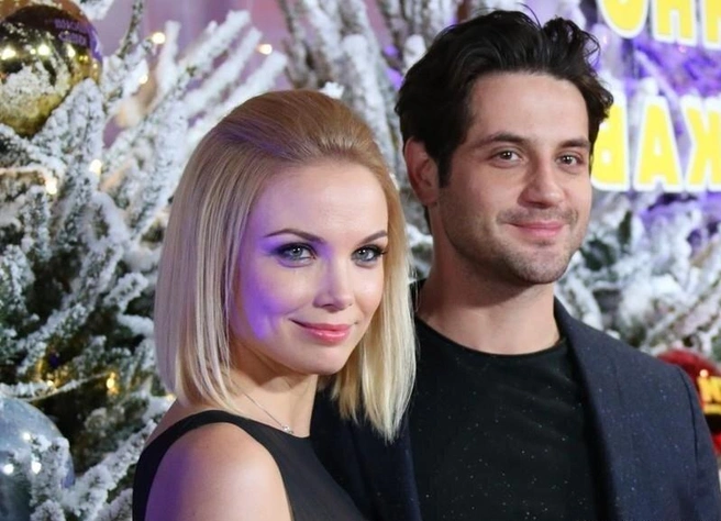 Пара пыталась скрыть разрыв отношений | Источник: Bellabelly.ru