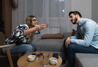 «Парень действительно изменился или просто временно подстроился, чтобы меня не потерять?»