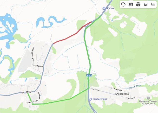 Красным цветом обозначили участок перекрытия (2 километра), зеленым — вариант объезда (6 километров) | Источник: Яндекс Карты