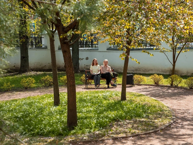 Еще один живописный уголок сада музея. | Источник: Александр Куренной / 76.RU