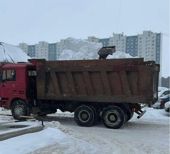 В Нижневартовске этой зимой возникли проблемы с уборкой снега | Источник: администрация Нижневартовска