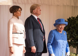 Нарушил или нет: чего не сделал Дональд Трамп при встрече с Королевой (и был ли должен)