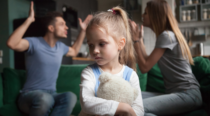 5 нездоровых шаблонов отношений, вызванных детскими травмами