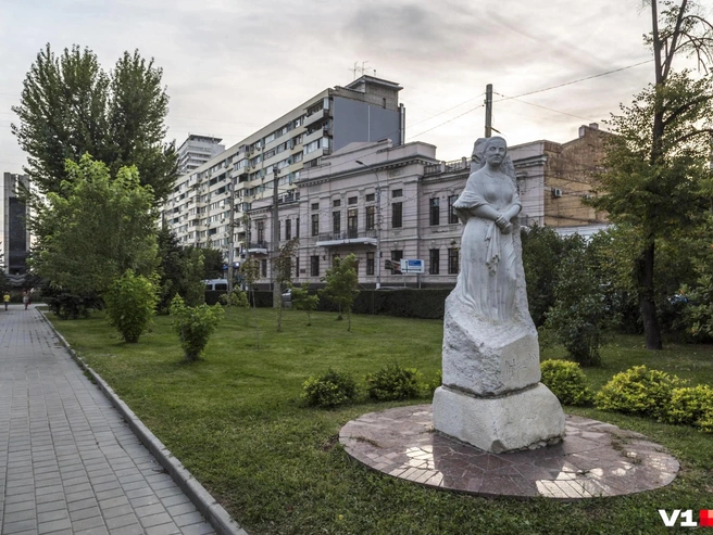 А вы знаете наизусть хоть одно стихотворение Маргариты Агашиной? | Источник: Мария Часовитина