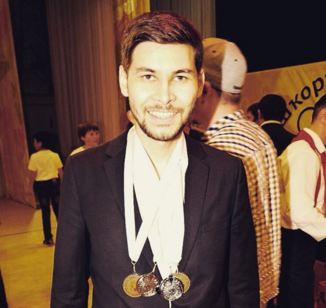 2015 год, Фидан занял второе место на одном из этапов КВН | Источник: fidankool / Instagram.com (экстремистская организация, деятельность запрещена на территории РФ)