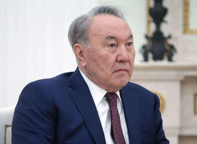 СМИ: Назарбаев с семьей покинул Казахстан | ya62.ru