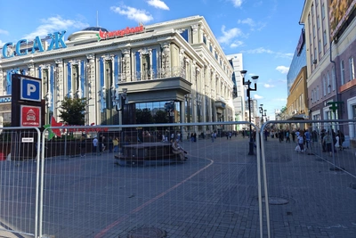 Вход с Ленина закрыт. Мэрия о реконструкции Вайнера