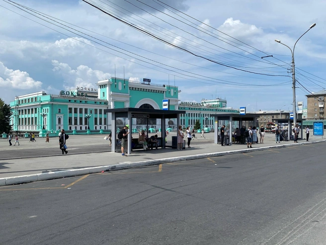На территории уложили 200 квадратов нового асфальта | Источник: Кудрявцев Максим / Max