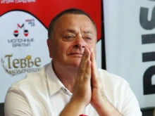Отец Жанны Фриске об оценке ее имущества: «Квартиру трогать не дадим!»