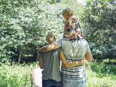 «Она нашла свой дом»: новая семья девочки, которую родители на 5 лет бросили в перинатальном центре