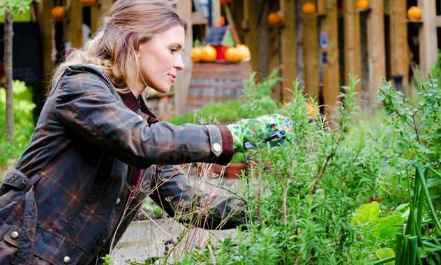 Что за болезнь «локоть теннисиста», которая грозит домохозяйкам и дачникам