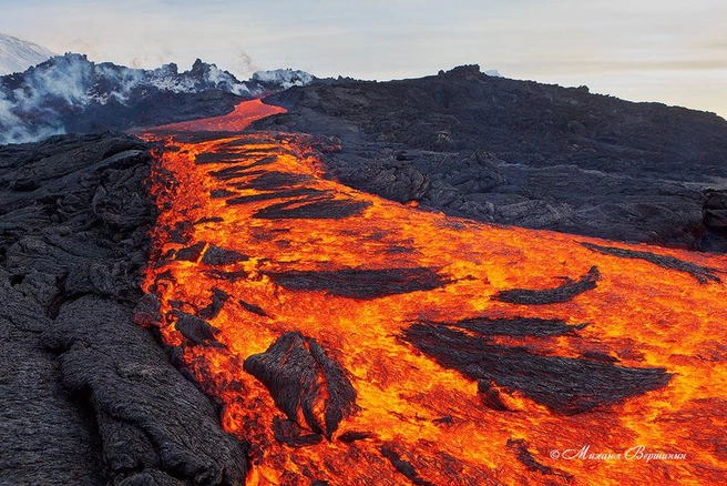 Огненная река. Извержение вулкана Плоский Толбачик, Камчатский край | Источник: Михаил Вершинин