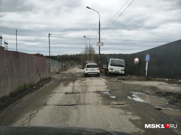 Асфальт в плачевном состоянии | Источник: Михаил Мечев / MSK1.RU