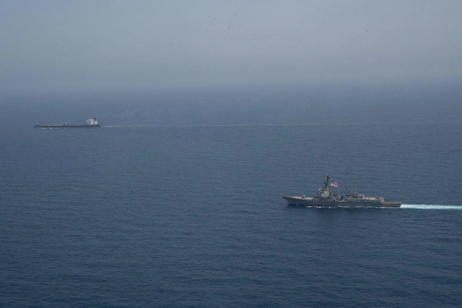 Вертолет США захватил в Аравийском море судно, два дня назад включенное в санкционный список | Источник: аккаунт Центрального командования США в соцсети X