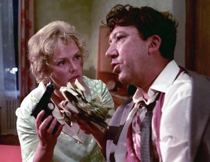 кадр из фильма «Бриллиантовая рука» (СССР, реж. Леонид Гайдай, 1968 г.) | Источник: Кинопоиск