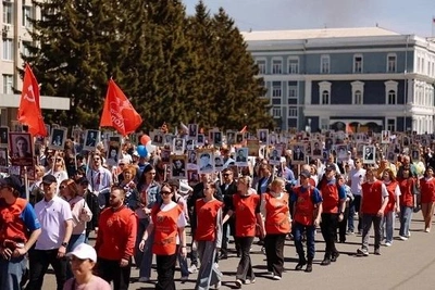 Более 20 тысяч благовещенцев прошли в «Бессмертном полку»