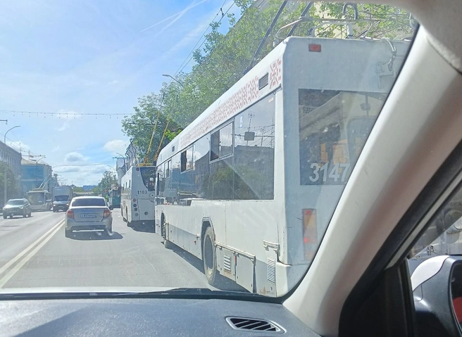 Стала известна причина «троллейбусного коллапса» в центре Рязани | ya62.ru