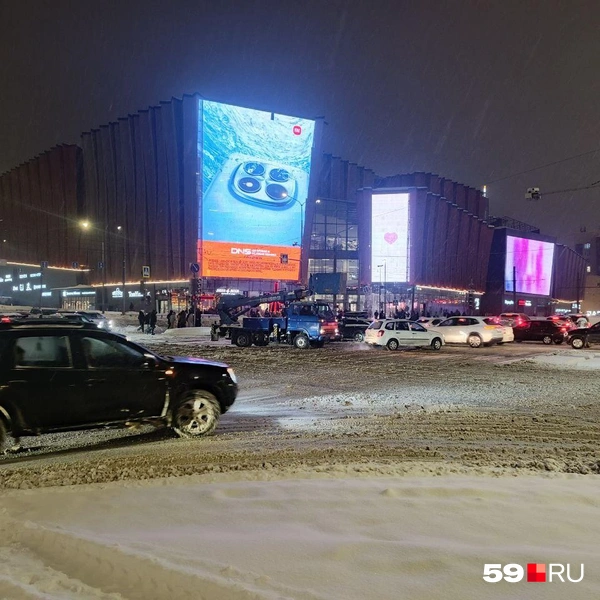 На перекрестке улиц Петропавловской и Попова не работает светофор | Источник: читатель 59.RU Canehka