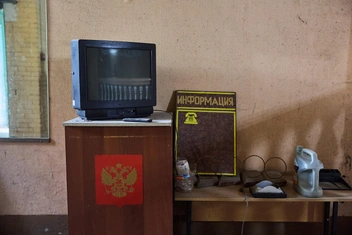 Обжитым здесь является только пространство, где находится охрана | Источник: Александр Ощепков / NGS.RU