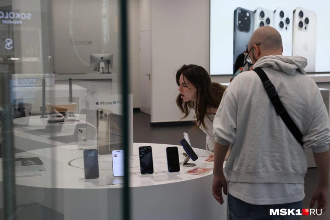 Установить обязательное приложение RuStore на iPhone не получится | Источник: Артём Устюжанин / MSK1.RU