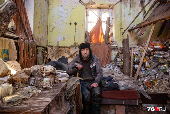 Ярославец живет в доме без крыши | Источник: Кирилл Поверинов / 76.RU