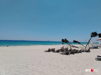 Пляж отеля FUN&SUN SENSES Lugano Resort | Источник: Ирина Ремизова / 63.RU