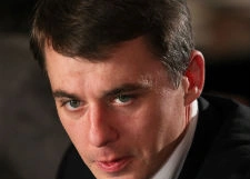 Игорь Петренко не может найти брюки