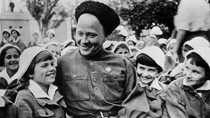 Вы, кто рос в СССР, не пройдете: Угадайте книжки, которыми зачитывались в советском детстве, по первым предложениям