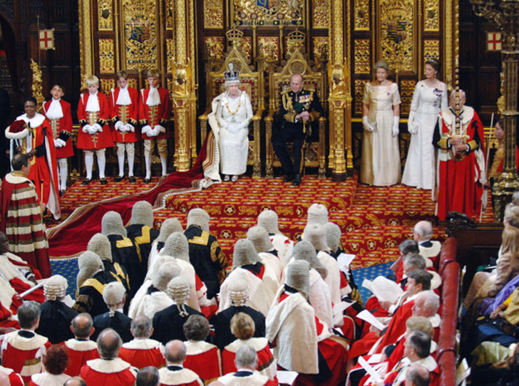 Ничто не вечно: «умрет» ли британская монархия вместе с королевой?