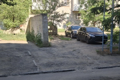 Штраф за парковку на бетонной «зеленой зоне» в Волгограде