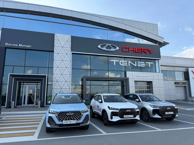 В салоне представлено более 300 автомобилей CHERY: гибридные и бензиновые кроссоверы TIGGO, седаны ARRIZO | Источник: «Восток Моторс»