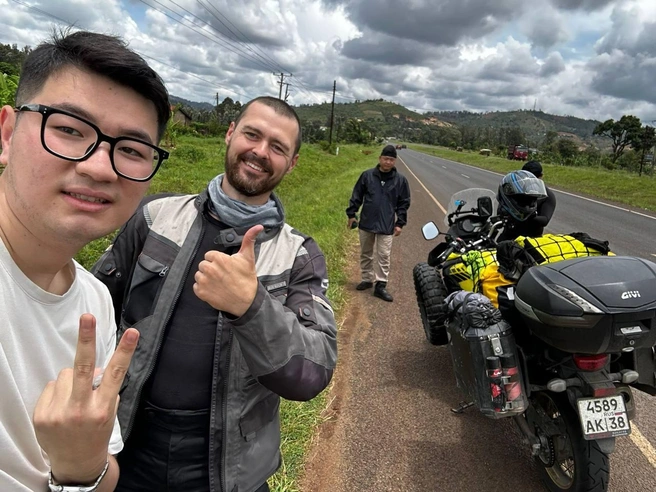 В пути Егор много с кем познакомился | Источник: «Nomade ADV» / Telegram