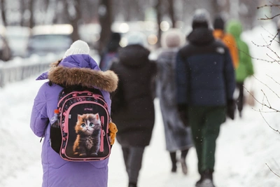 Students made to wait in freezing cold for anthem ceremony