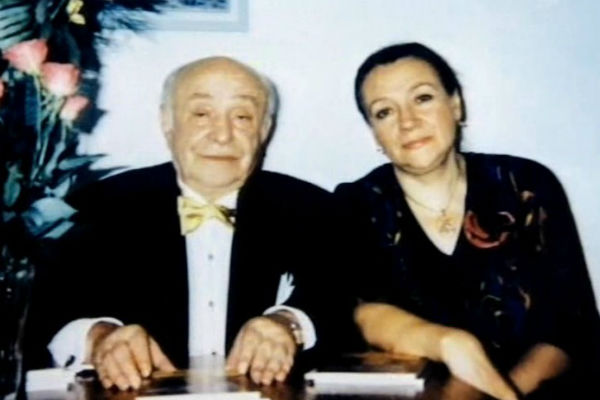 Ролан Быков с супругой